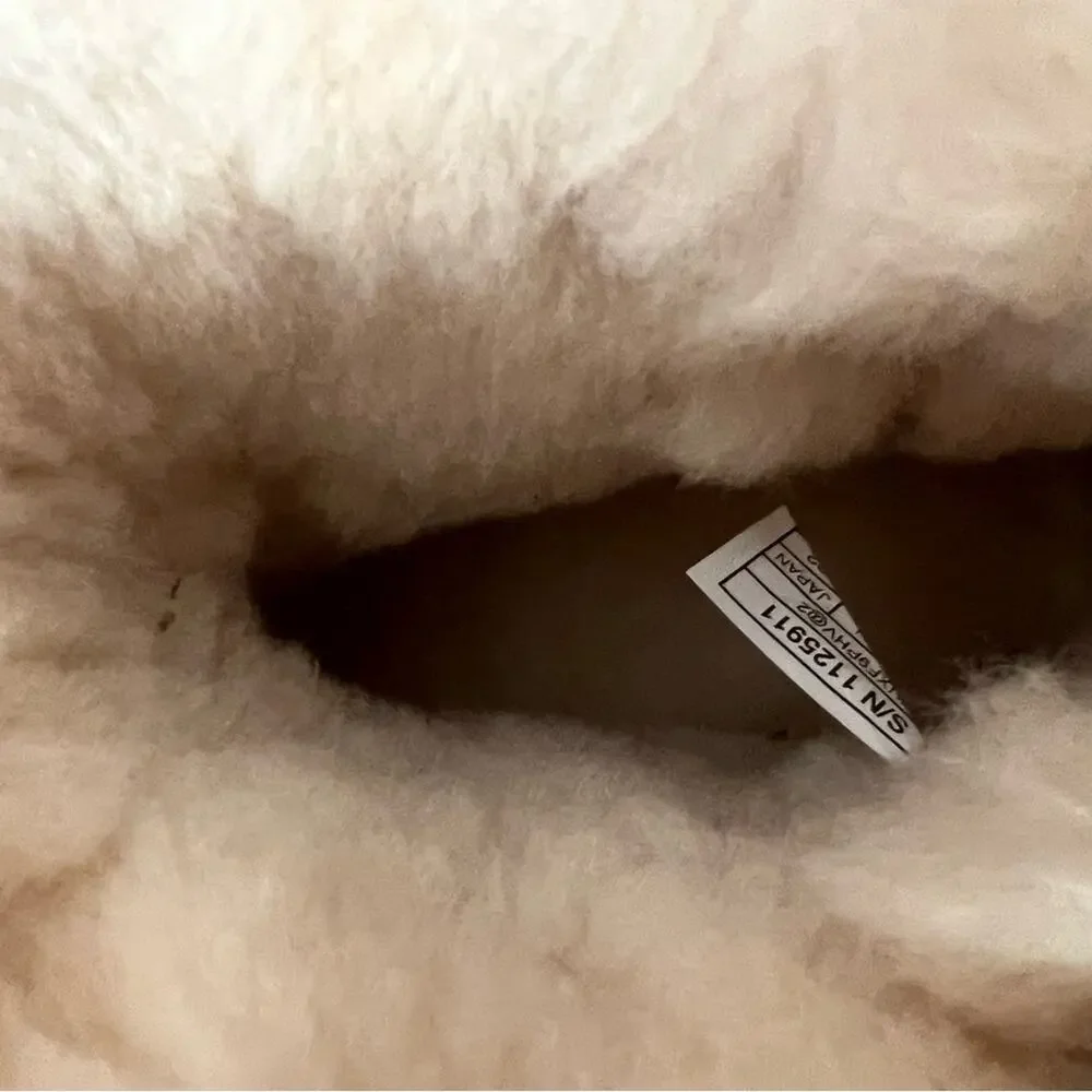 UGG new classic